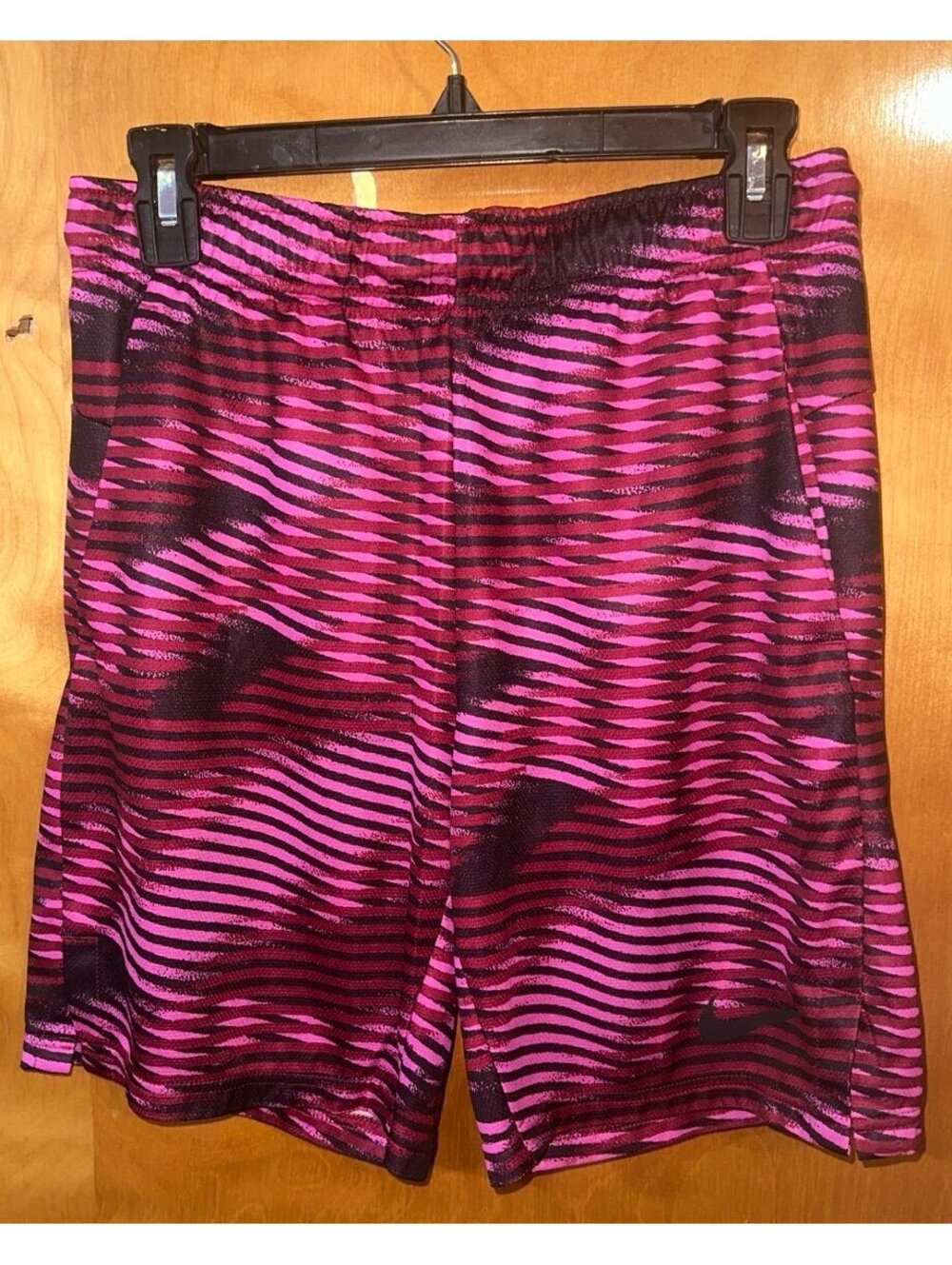 Nike basketball shorts size small